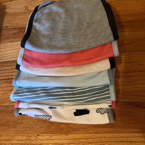 Baby boy stuff - Picture 3 of 6